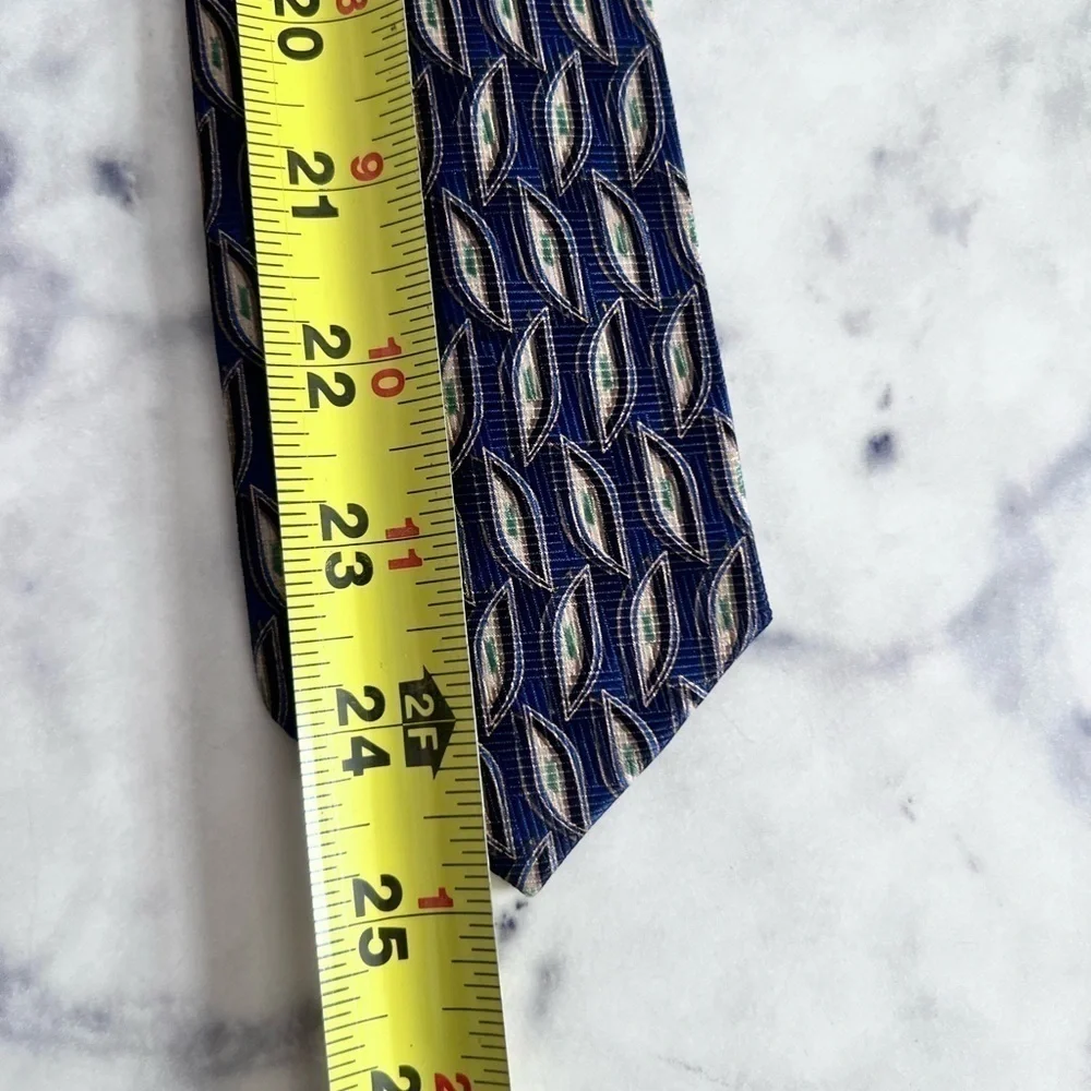 Van Heusen Men’s Pattern Tie Navy Blue Green Tan EUC - Picture 2 of 5